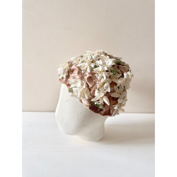 Vintage PASADENA Ivory Faux Floral Taupe Satin Petal Beehive Hat - Picture 1 of 16